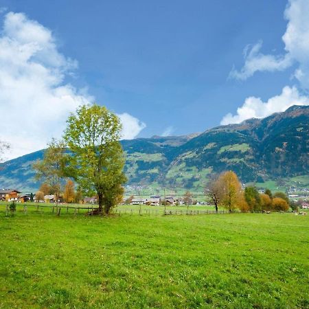 Scenic Apartment In Tirol With Garden Kaltenbach Eksteriør bilde
