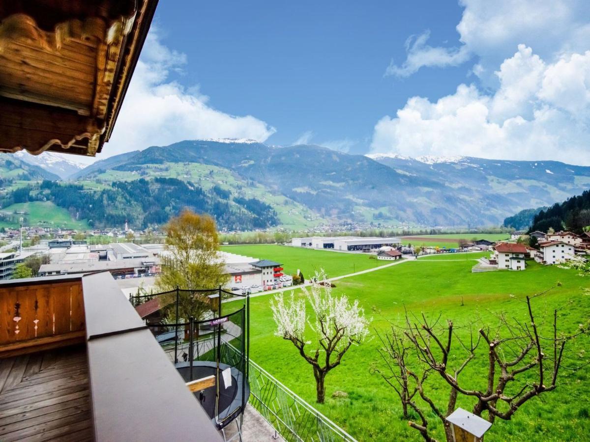 Scenic Apartment In Tirol With Garden Kaltenbach Eksteriør bilde